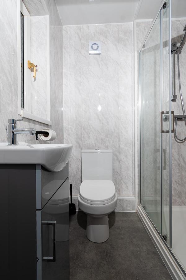 Greenbourne - 4 Bedrooms Sleeps 8 Free Parking Gateshead Zewnętrze zdjęcie