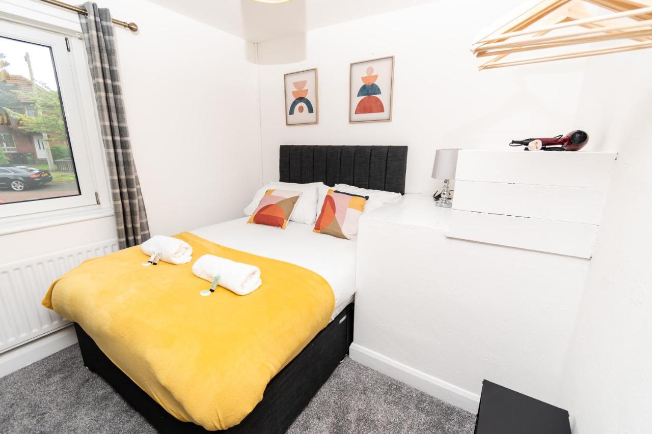 Greenbourne - 4 Bedrooms Sleeps 8 Free Parking Gateshead Zewnętrze zdjęcie