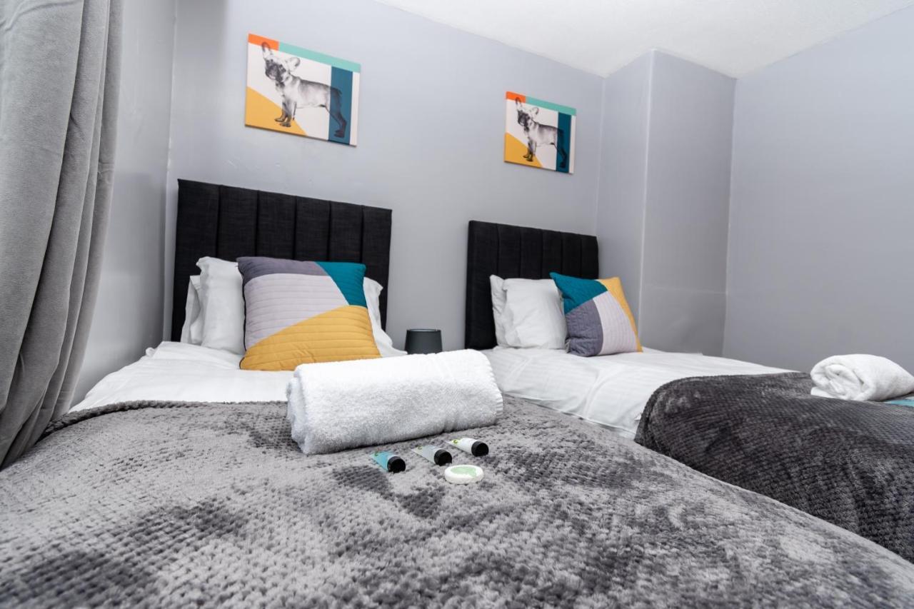 Greenbourne - 4 Bedrooms Sleeps 8 Free Parking Gateshead Zewnętrze zdjęcie