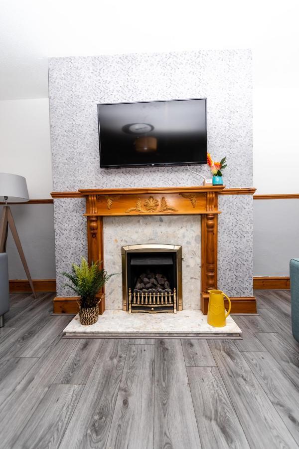 Greenbourne - 4 Bedrooms Sleeps 8 Free Parking Gateshead Zewnętrze zdjęcie